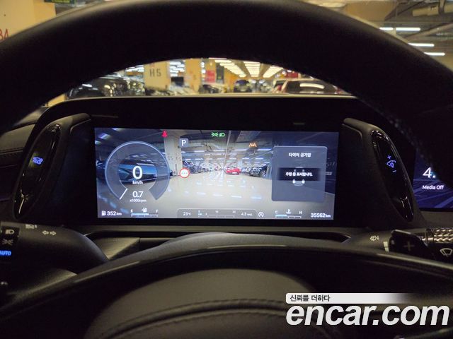 Genesis G90 (RS4) Gasoline 3.5 Turbo e-S/C AWD Black 2025 — фото 22