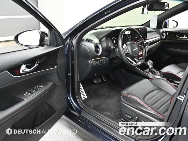 Kia K3 (II) 1.6 Turbo GT 5Door Signature 2022 — фото 15
