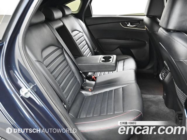 Kia K3 (II) 1.6 Turbo GT 5Door Signature 2022 — фото 16