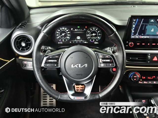 Kia K3 (II) 1.6 Turbo GT 5Door Signature 2022 — фото 17