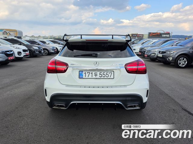 Mercedes-Benz GLA-Class (X156) GLA45 AMG 4MATIC 2019 — фото 2