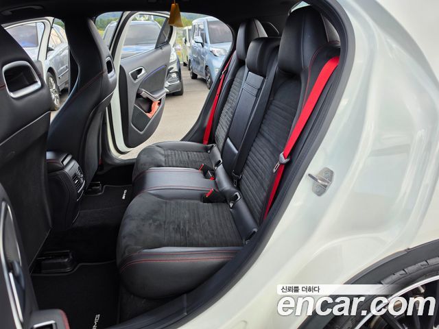 Mercedes-Benz GLA-Class (X156) GLA45 AMG 4MATIC 2019 — фото 22