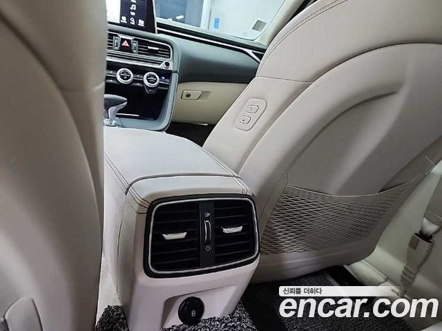 Genesis G70 2.0T Elite 2019 — фото 17