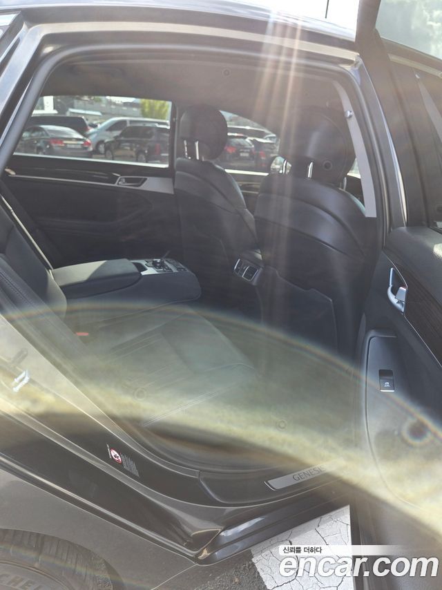 Genesis G80 3.3 GDI Luxury 2018 — фото 19