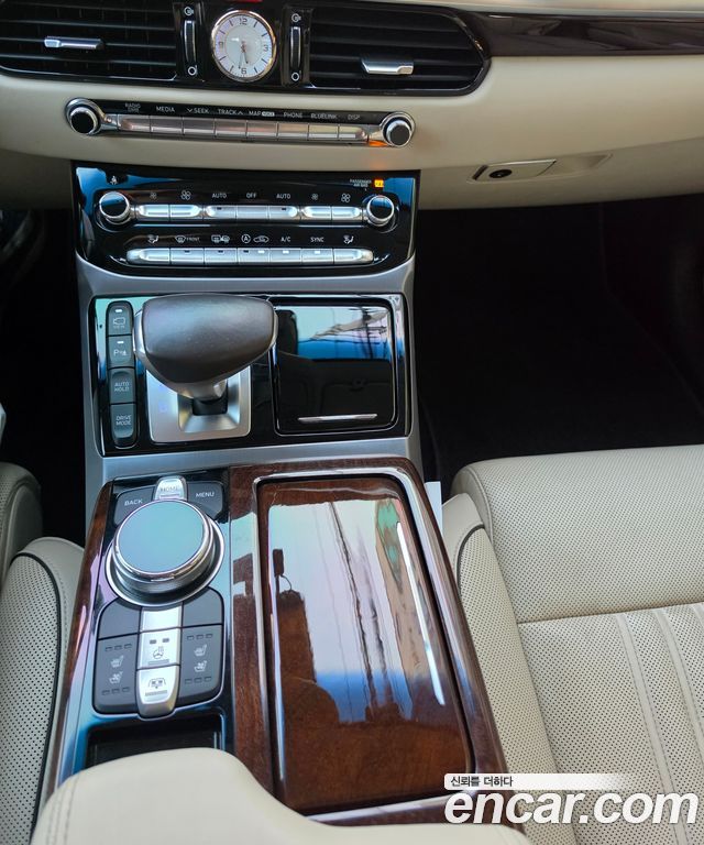 Genesis EQ900 3.8 GDI AWD Prestige 2016 — фото 9