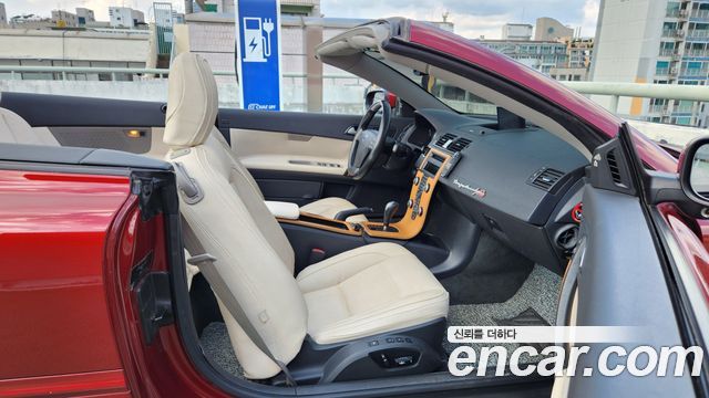 Volvo C70 CONVERTIBLE 2nd 2012 — фото 16
