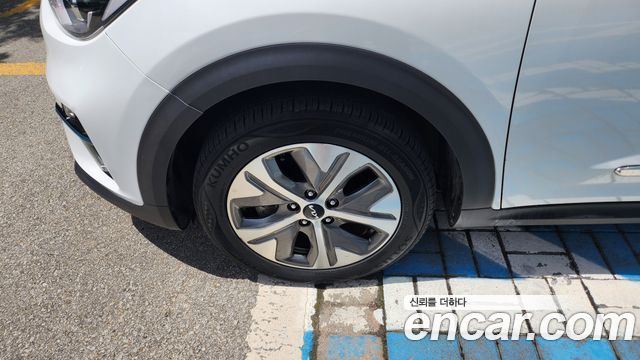 Kia Niro EV Prestige 2022 — фото 17