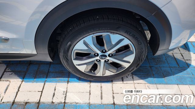 Kia Niro EV Prestige 2022 — фото 18