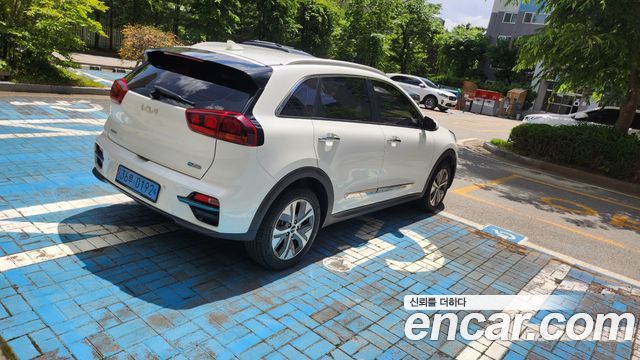 Kia Niro EV Prestige 2022 — фото 23