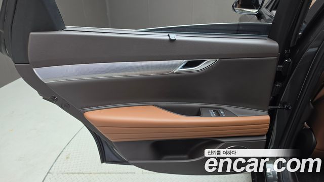 Genesis G80 (RG3) Gasoline 2.5 Turbo AWD 2023 — фото 25