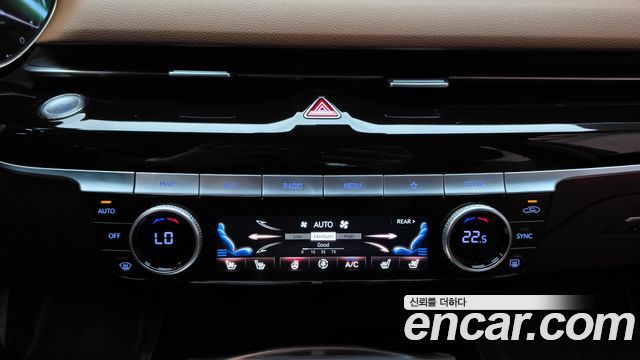 Genesis G80 (RG3) Gasoline 2.5 Turbo AWD 2022 — фото 18