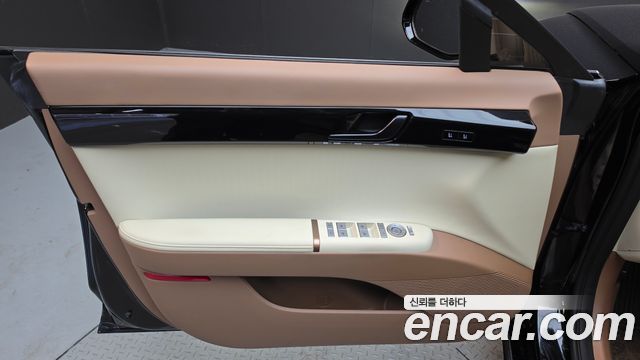 Hyundai Grandeur (GN7) 2,5 Gasoline 2WD Calligraphy 2023 — фото 24
