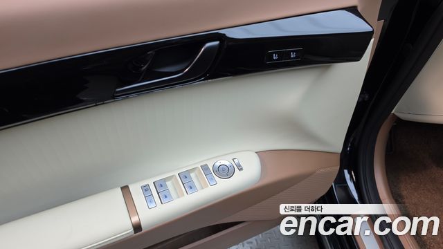 Hyundai Grandeur (GN7) 2,5 Gasoline 2WD Calligraphy 2023 — фото 29