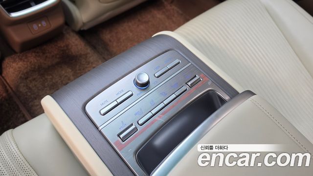 Hyundai Grandeur (GN7) 2,5 Gasoline 2WD Calligraphy 2023 — фото 33