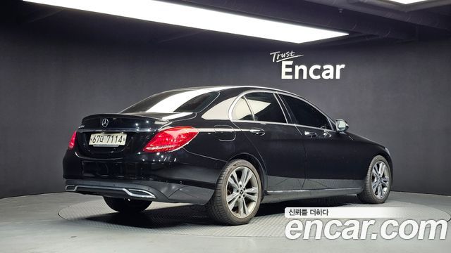 Mercedes-Benz C-Class (W205) C220 d Avantgarde 2017 — фото 2