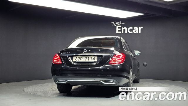 Mercedes-Benz C-Class (W205) C220 d Avantgarde 2017 — фото 4