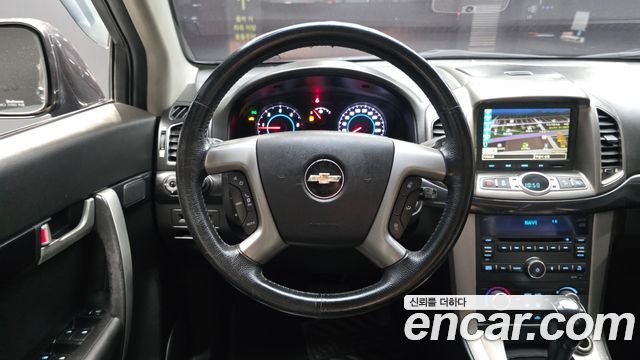 Chevrolet Captiva 4WD LTZ 2012 — фото 12