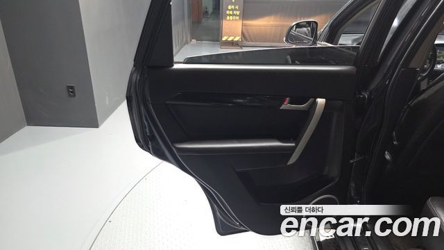 Chevrolet Captiva 4WD LTZ 2012 — фото 25