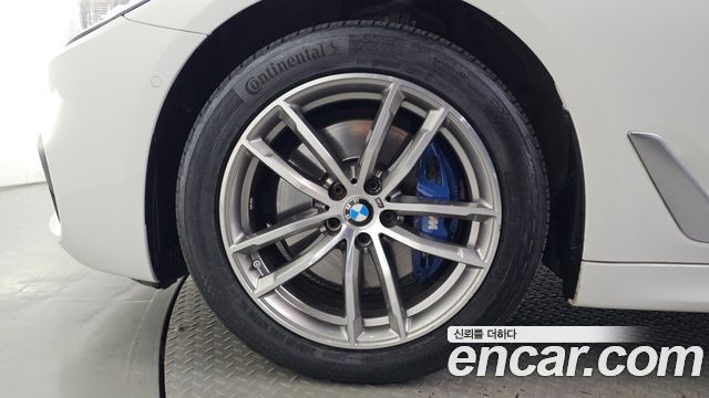 BMW 5 Series (G30) 530i xDrive M Sport Package Plus 2018 — фото 5