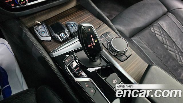 BMW 5 Series (G30) 530i xDrive M Sport Package Plus 2018 — фото 9