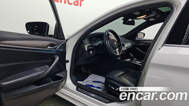 BMW 5 Series (G30) 530i xDrive M Sport Package Plus 2018 — фото 10
