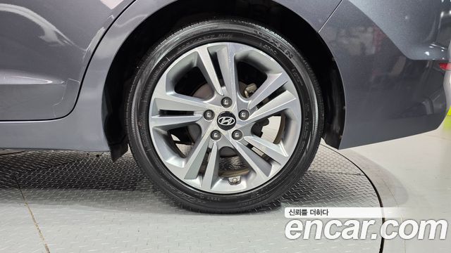 Hyundai Avante (AD) 1.6 GDI Value Plus 2018 — фото 27