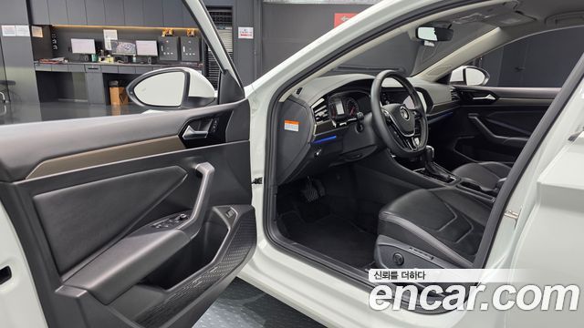 Volkswagen Jetta (VII) 1.4 TSI Premium 2021 — фото 10