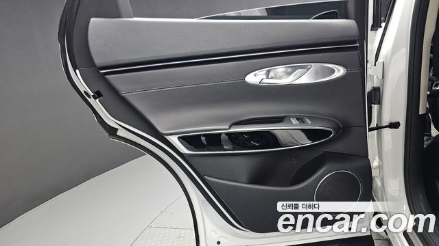 Genesis GV70 2.5T Gasoline 2WD 2024 — фото 25