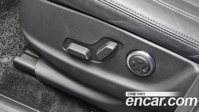 Genesis GV70 2.5T Gasoline 2WD 2024 — фото 32