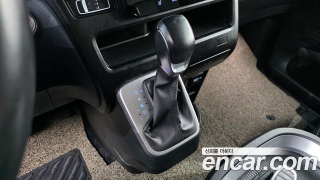 Hyundai Staria Cargo 5-Seater Modern 2022 — фото 9