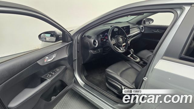 Kia K3 (II) 1.6 Prestige 2022 — фото 11