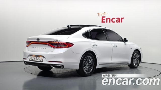 Hyundai Grandeur Hybrid (IG) Exclusive Special 2018 — фото 2