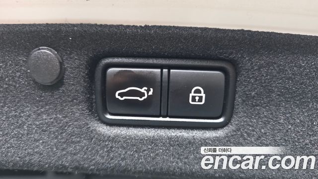 Hyundai Grandeur Hybrid (IG) Exclusive Special 2018 — фото 20