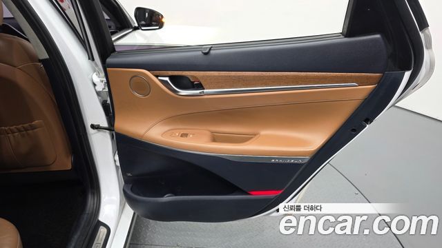 Hyundai Grandeur Hybrid (IG) Exclusive Special 2018 — фото 25