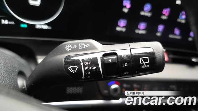 Kia Sportage (V) Diesel 2.0 2WD Prestige 2022 — фото 24