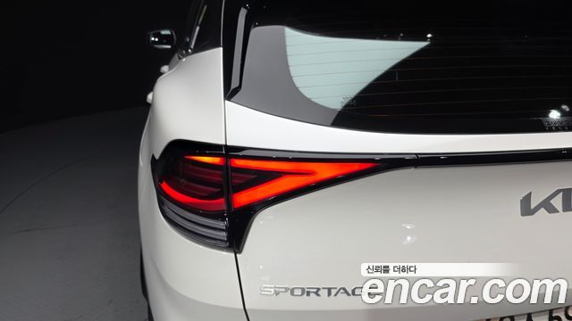 Kia Sportage (V) Diesel 2.0 2WD Prestige 2022 — фото 29