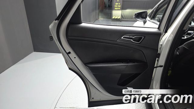 Kia Sportage (V) Diesel 2.0 2WD Prestige 2022 — фото 31