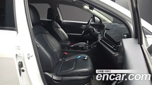 Kia Sportage (V) Diesel 2.0 2WD Prestige 2022 — фото 32