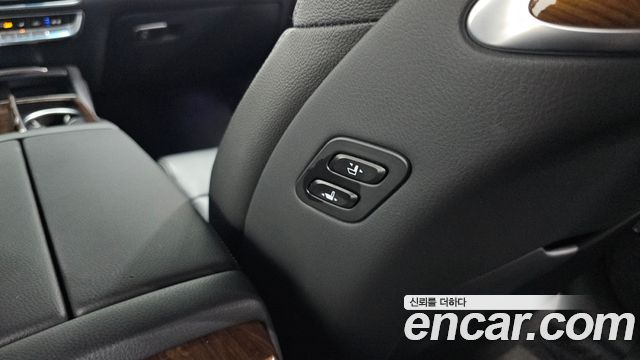 Kia K9 3.8 GDI AWD PlatinumⅡ 2019 — фото 33