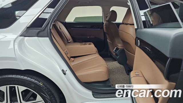Hyundai Grandeur (GN7) 2,5 Gasoline 2WD Exclusive 2023 — фото 11