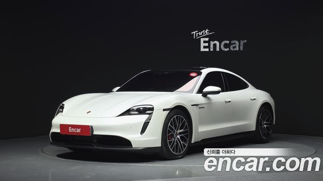 Porsche Taycan 4S