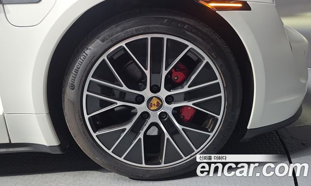 Porsche Taycan 4S 2022 — фото 27