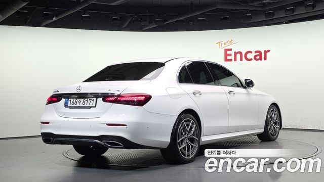 Mercedes-Benz E-Class (W213) E220d 4MATIC AMG Line 2021 — фото 2