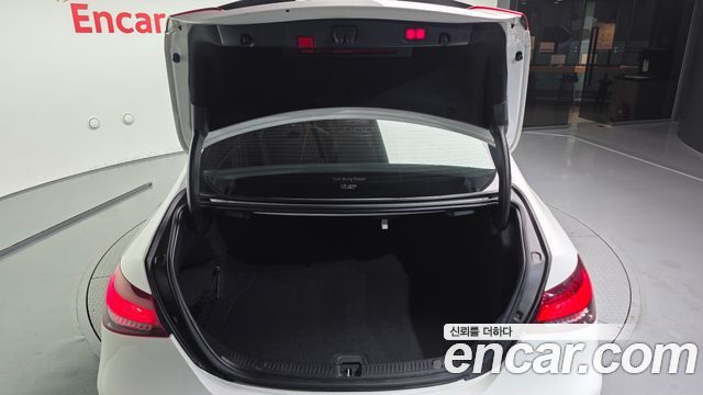 Mercedes-Benz E-Class (W213) E220d 4MATIC AMG Line 2021 — фото 20