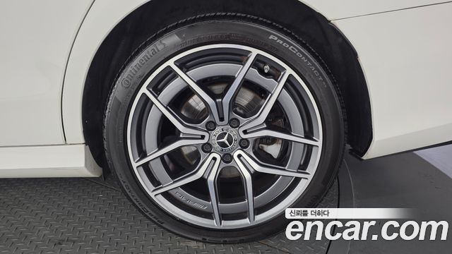 Mercedes-Benz E-Class (W213) E220d 4MATIC AMG Line 2021 — фото 21