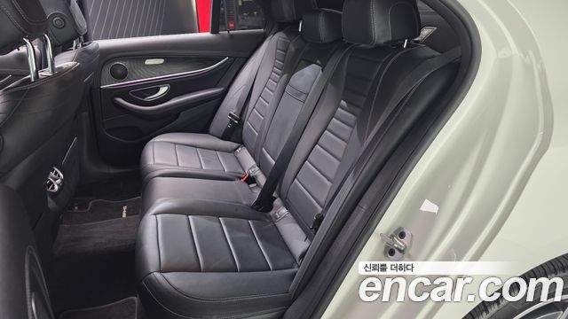 Mercedes-Benz E-Class (W213) E220d 4MATIC AMG Line 2021 — фото 26