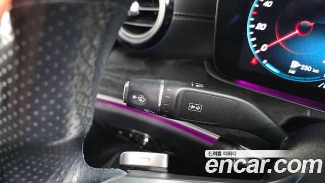 Mercedes-Benz E-Class (W213) E220d 4MATIC AMG Line 2021 — фото 28