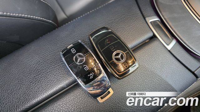 Mercedes-Benz E-Class (W213) E220d 4MATIC AMG Line 2021 — фото 34