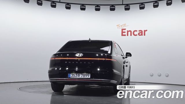 Hyundai Grandeur (GN7) 2,5 Gasoline 2WD Exclusive 2023 — фото 4