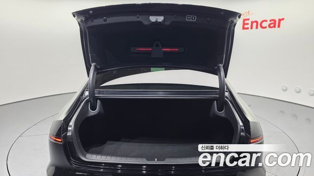 Hyundai Grandeur (GN7) 2,5 Gasoline 2WD Exclusive 2023 — фото 16